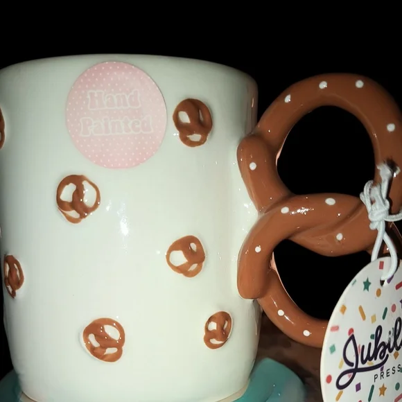 Hand Painted Pretzel Handle Ceramic Mug NWT - Picture 3 of 8